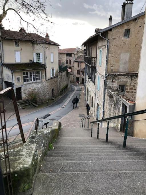 Chez Sophie Et Gege. Maison De Ville, Deux Chambres, De Plain-Pied Figeac Kültér fotó