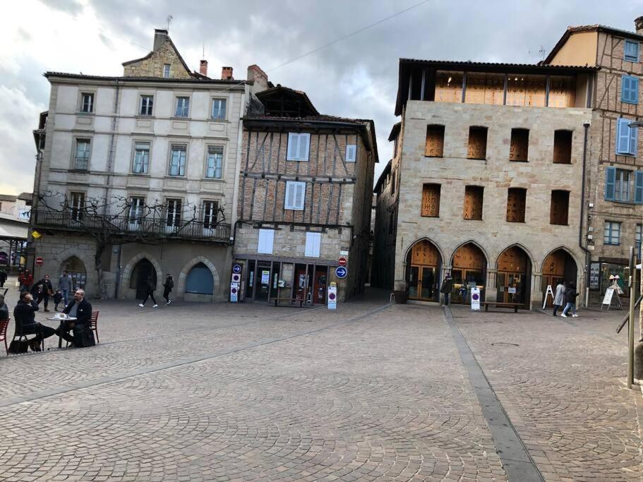 Chez Sophie Et Gege. Maison De Ville, Deux Chambres, De Plain-Pied Figeac Kültér fotó